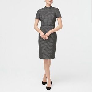 J Crew Mockneck Black and White shirt sleeved shift dress size 2